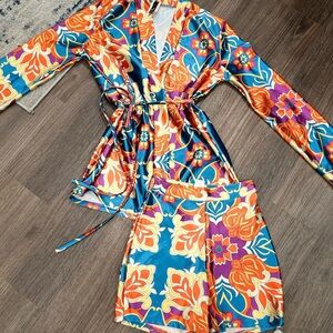 Vibrant Floral Tie-Front Top in Turquoise & Orange short-set